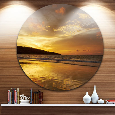 «Amazing Beach with Beautiful Breaking Waves», photographie