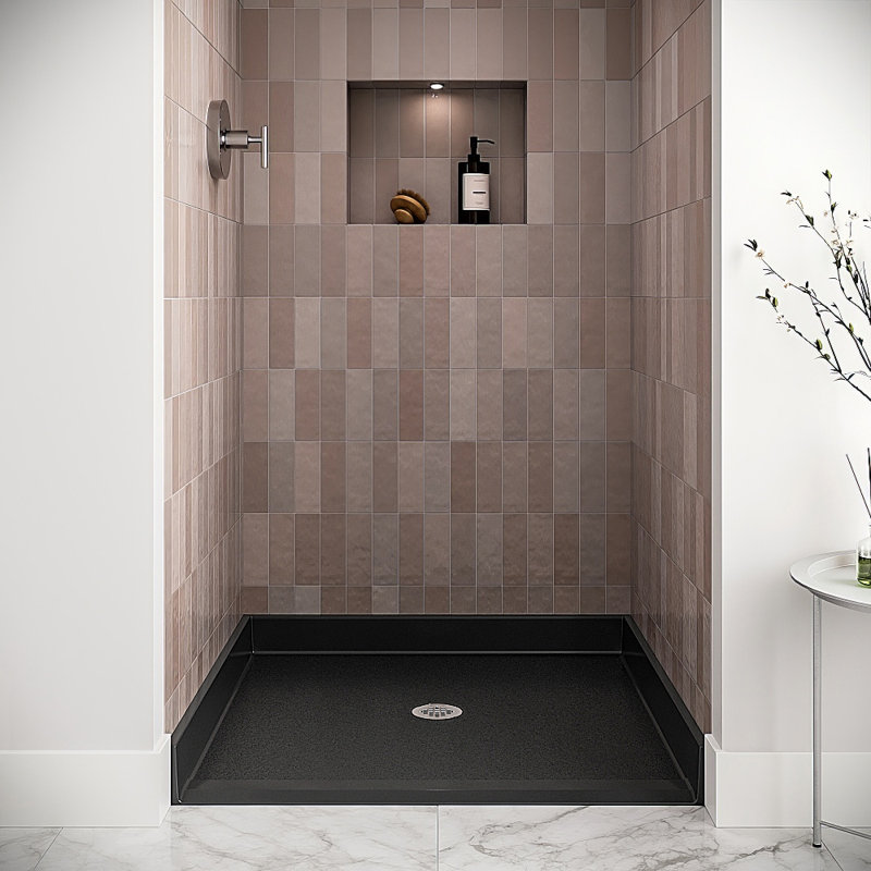 38 po x 38 po Base de douche en alcôve en acrylique noir brillant avec drain central, drain inclus, Noir lustré