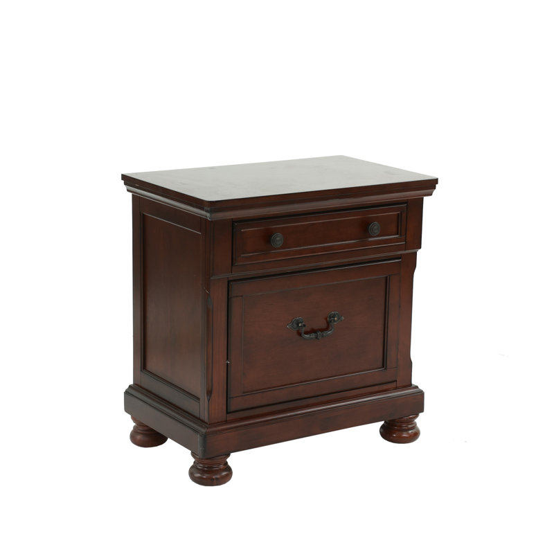 Table de chevet en cerisier antique