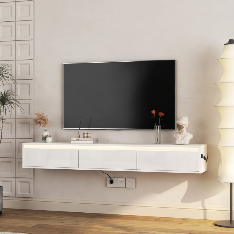 Meuble télé flottant avec lumières DEL, prise de courant et finition ultrabrillante pour les salons modernes