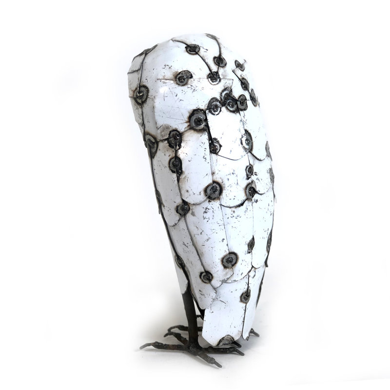 Hibou blanc enneigé en métal recyclé - moyen, H 13 po x l 5 po x P 5 po