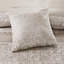 Édredon très grand en chenille taupe - effet dimensionnel et rembourrage 7 pièces avec coussins texturés