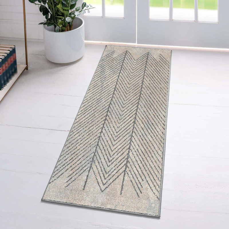 Amiee-Leigh Geometric Indoor Rug, Runner 2'2.5" x 7'11"