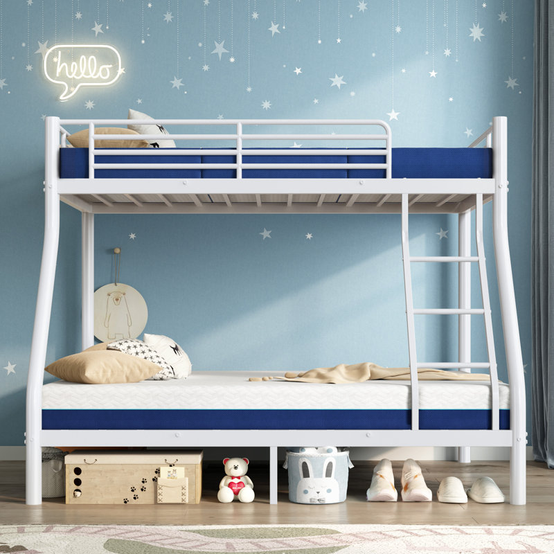 Lit superposé en métal avec 2 matelas simples au dessus d'un lit double, Black