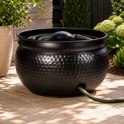 Round Hammered Hose Pot in Black