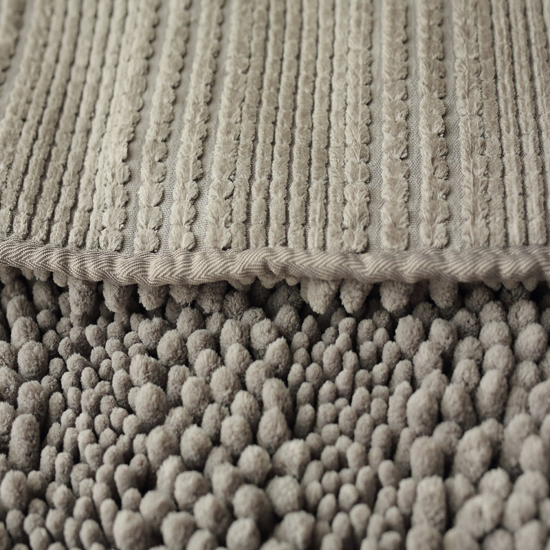 Yanira Chenille, Microfiber / Microsuede Bath Mat, 20" W x 30" L, Dark Gray