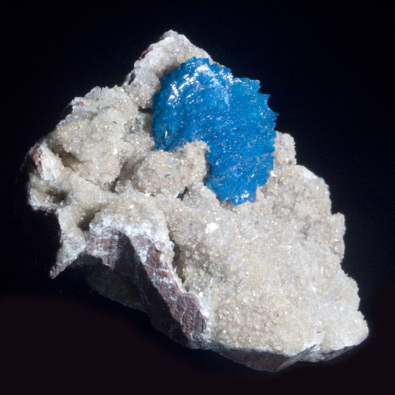 Cavansite sur Sandy Heulandite