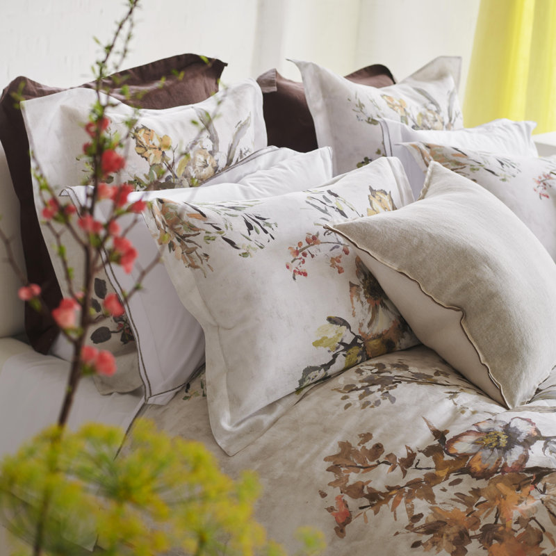 Margaretta Sepia Sham, Queen Sham