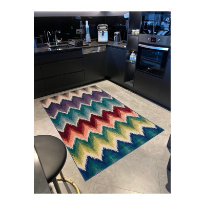 Tapis multicolore à motif zigzag lavable