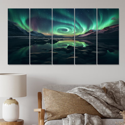 Ethereal Northern Lights Water Reflections I - impression d'art mural Northern Lights - 5 panneaux égaux