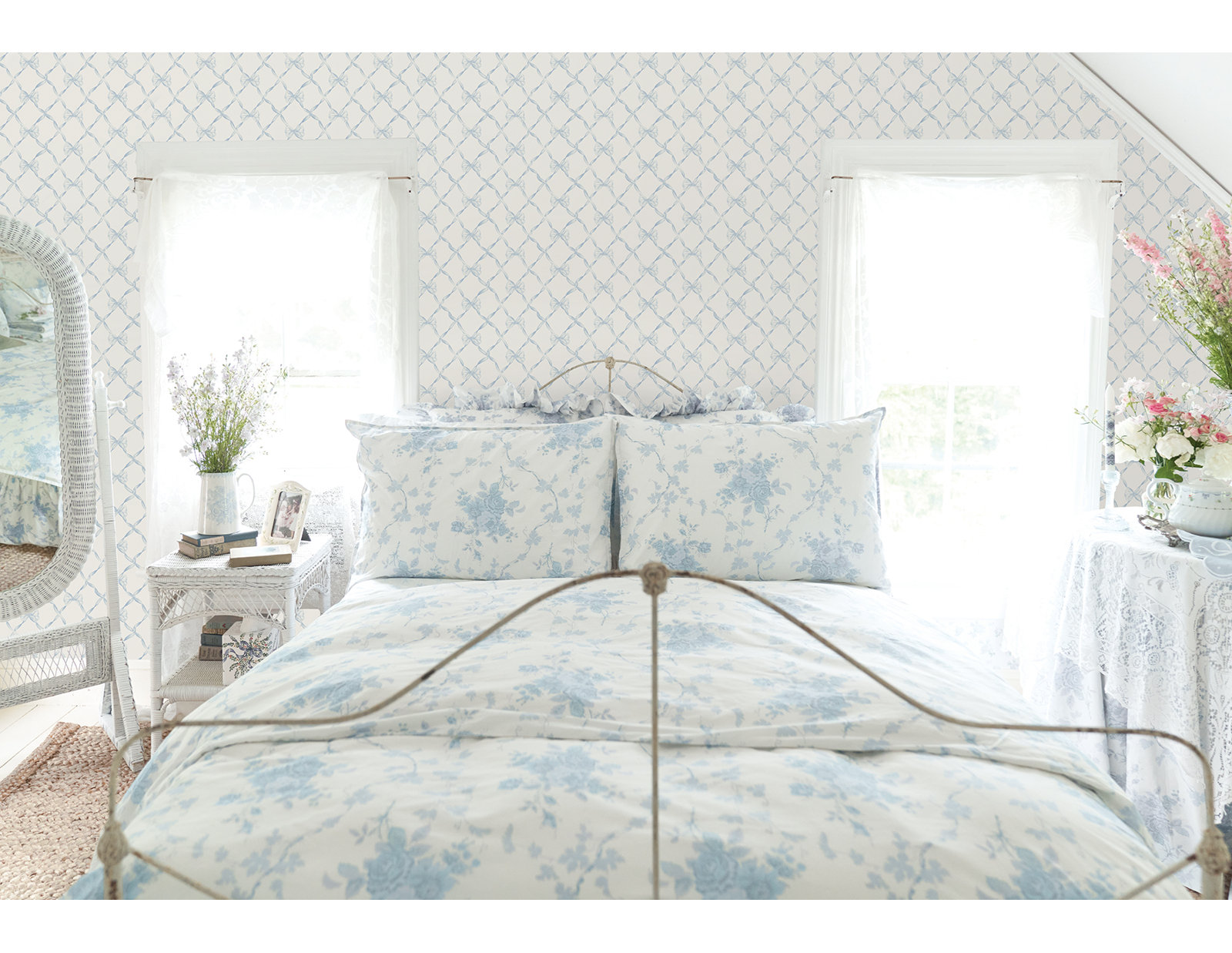 Baby Bow Peel & Stick Wallpaper Roll, Blue