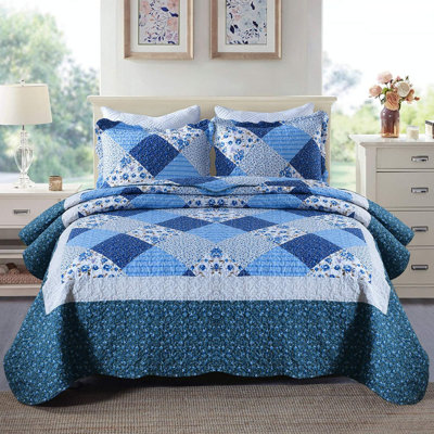 HoneiLife King Size Blended Fabric Reversible Porcelain鈥態lue Print Quilt Bedding Set with Pillow Shams