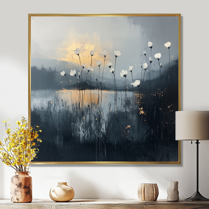 Fleurs sauvages abstraites, Pure Form II - Art mural fleurs sauvages, Impression encadrée flottante, H 16 po x l 16 po, Doré