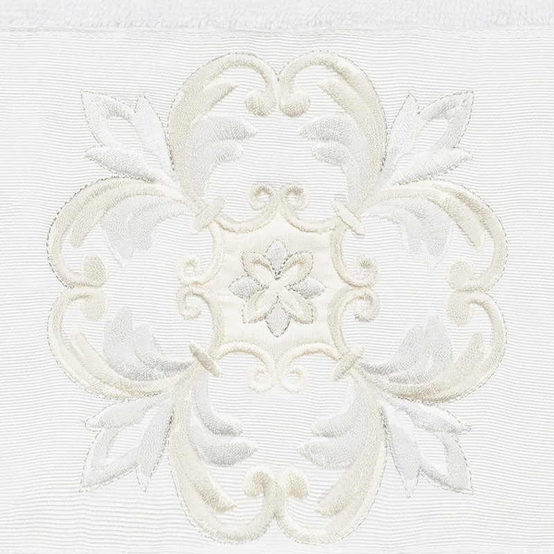 ALYSSA Midweight Bath Towel, White
