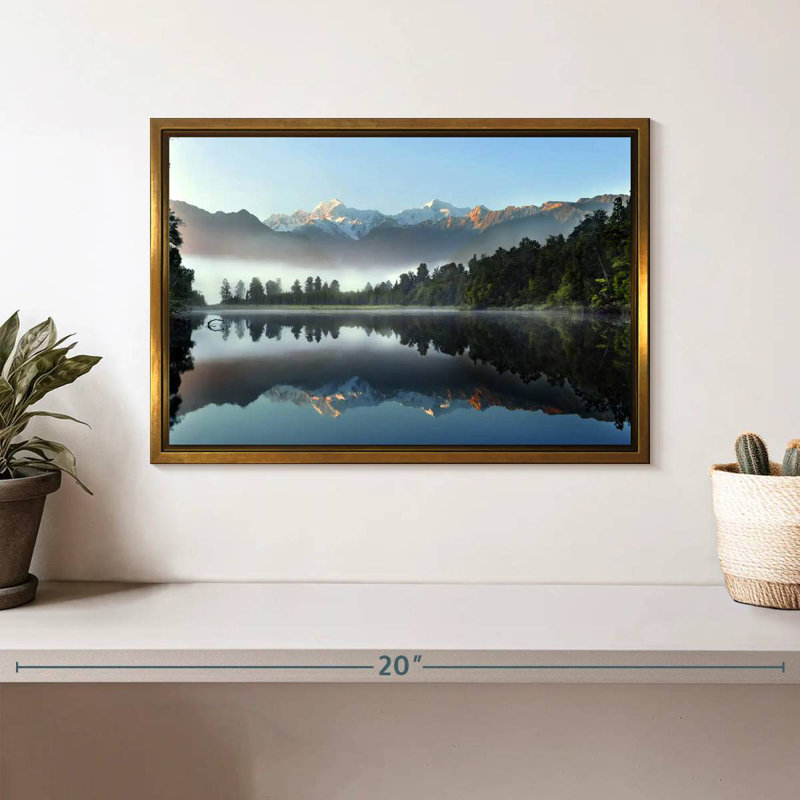 Réflexion du lac Matheson, Cadre flottant doré, 13 po x 9 po