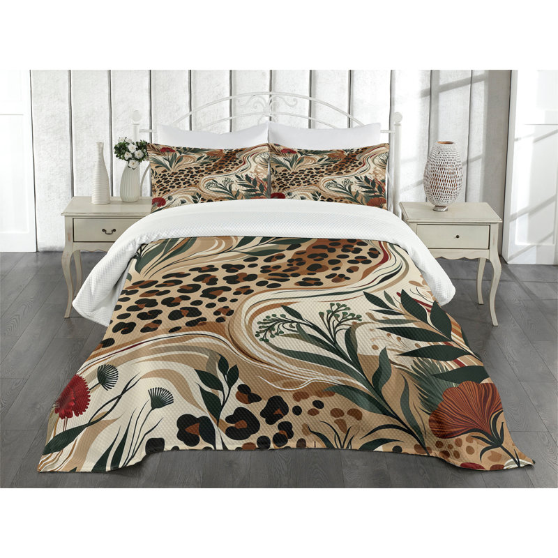 Polyester Floral Coverlet, Queen Coverlet / Bedspread + 2 Standard Shams