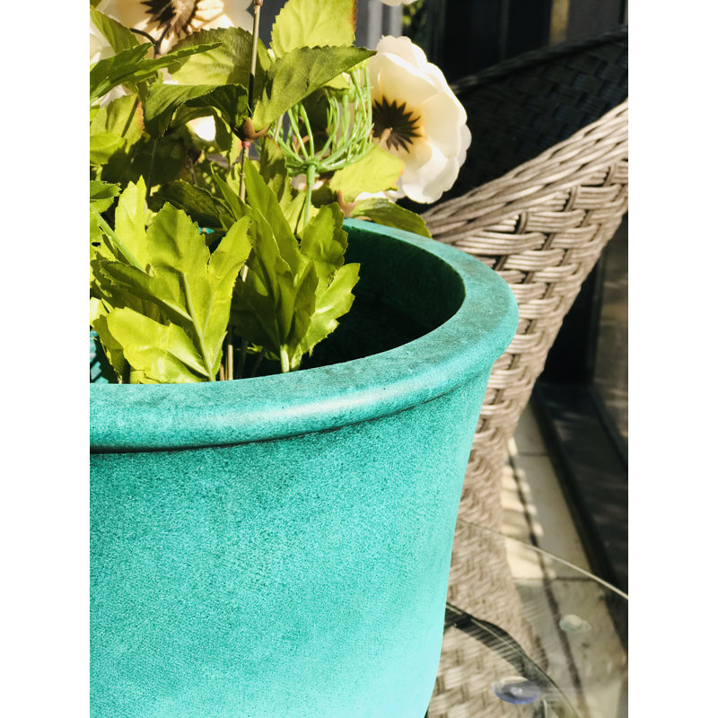 Pot de fleurs en béton Jetter, H 9,8 po x l 11,8 po x P 11,8 po, Vert