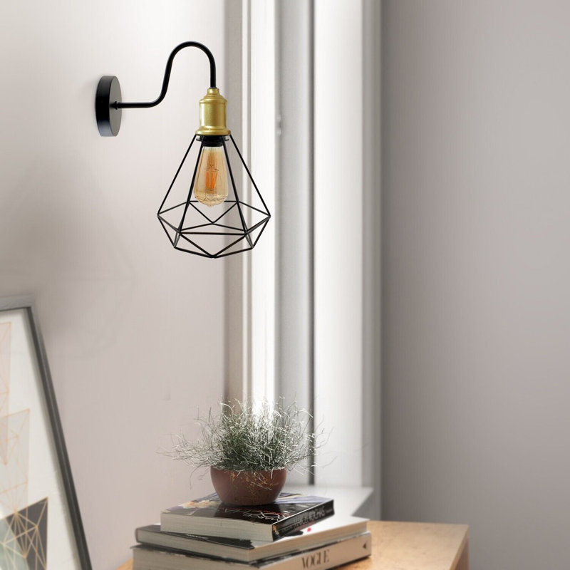 Motala Armed Sconce, Yes