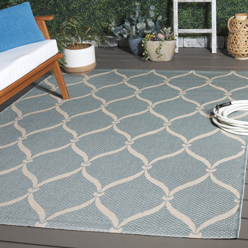 Palmetto Geometric Indoor/Outdoor Rug, 5'-3" X 7'-7" Rectangle