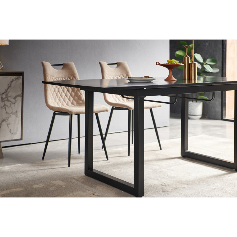 Table de salle à manger carrée avec plateau noir et pieds en métal, look moderne extensible, choix de salon