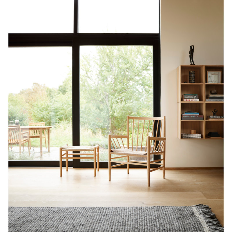 J83 Accent Stool, Nature