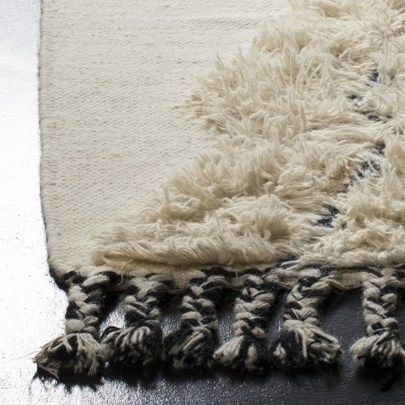 Ossineke Hand Knotted Wool/Cotton Southwestern Rug in Ivory/Black/Blue, Runner 2'3" x 6'