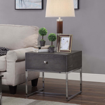 Table de bout moderne en chêne gris, avec construction et rangement offrant une modernité