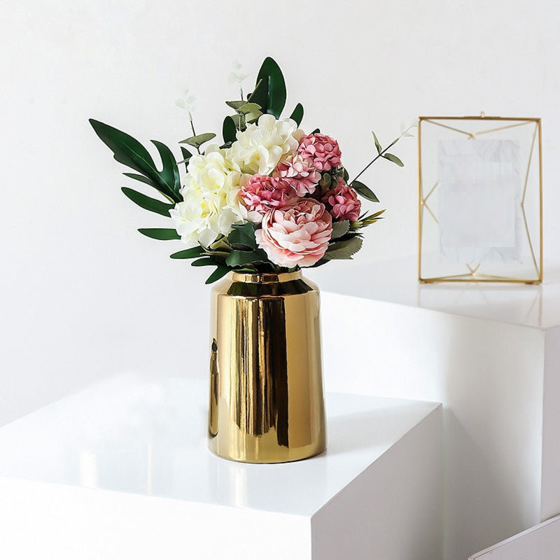 Gelhar Gold 7" Ceramic Table Vase