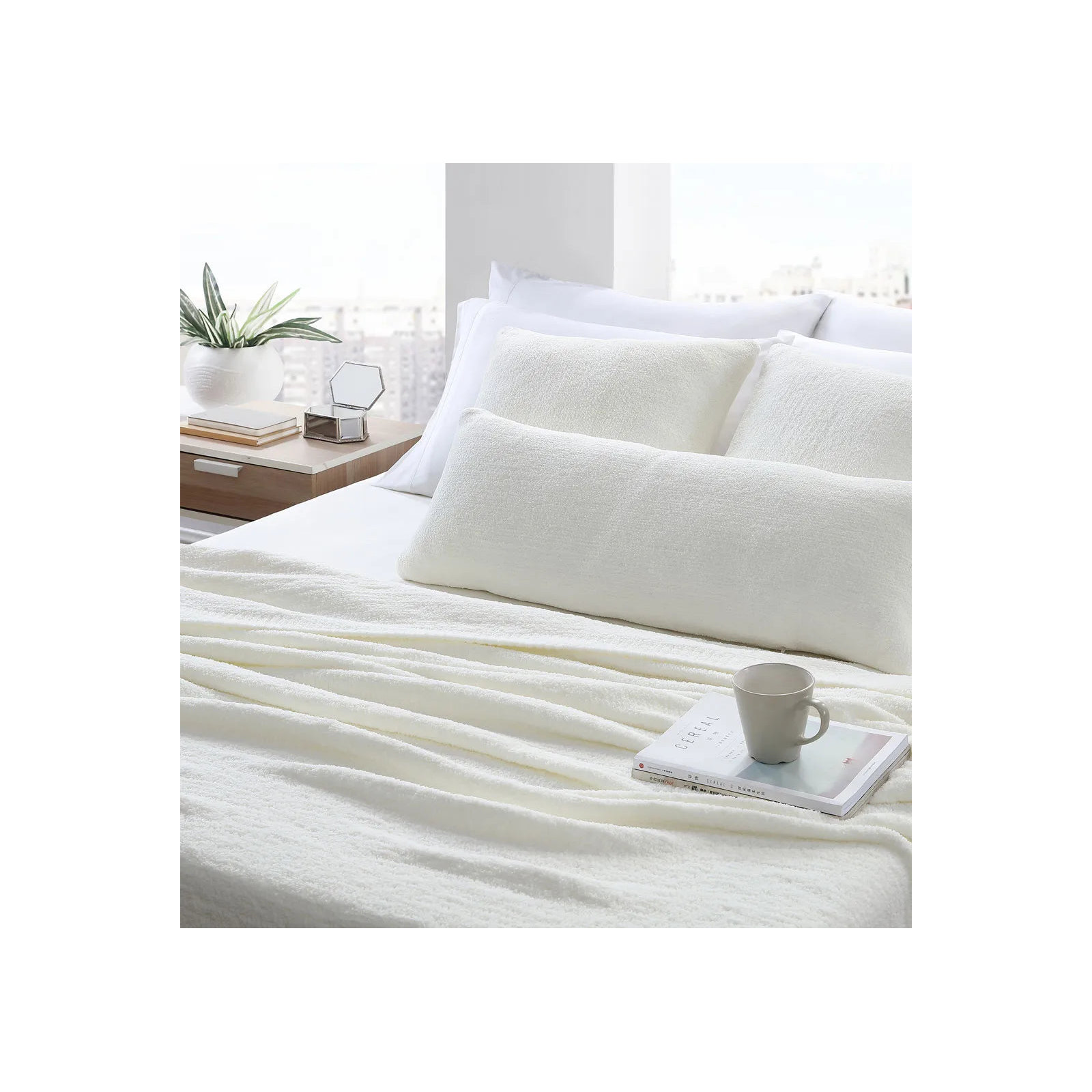 Snug Throw Blanket, Off White, Twin