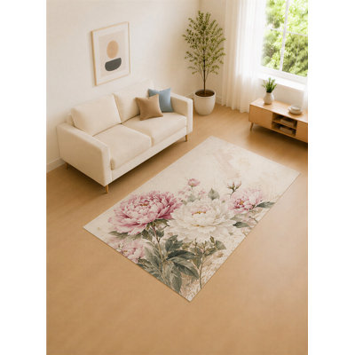 Tapis de jardin ultra-léger 152 x 213 cm (5' x 7') rose poudré et ivoire à pivoines, idéal pour le salon, la chambre ou le bureau. Doux et à poils courts, avec envers antidérapant en silicone.