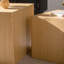 Ensemble de 2 tables basses cubiques en bois naturel-121069823