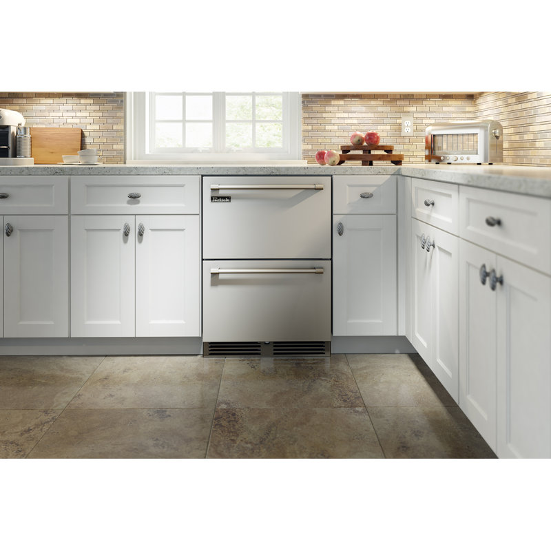 Perlick 24'' W Built-In Mini Fridge, Black/Silver