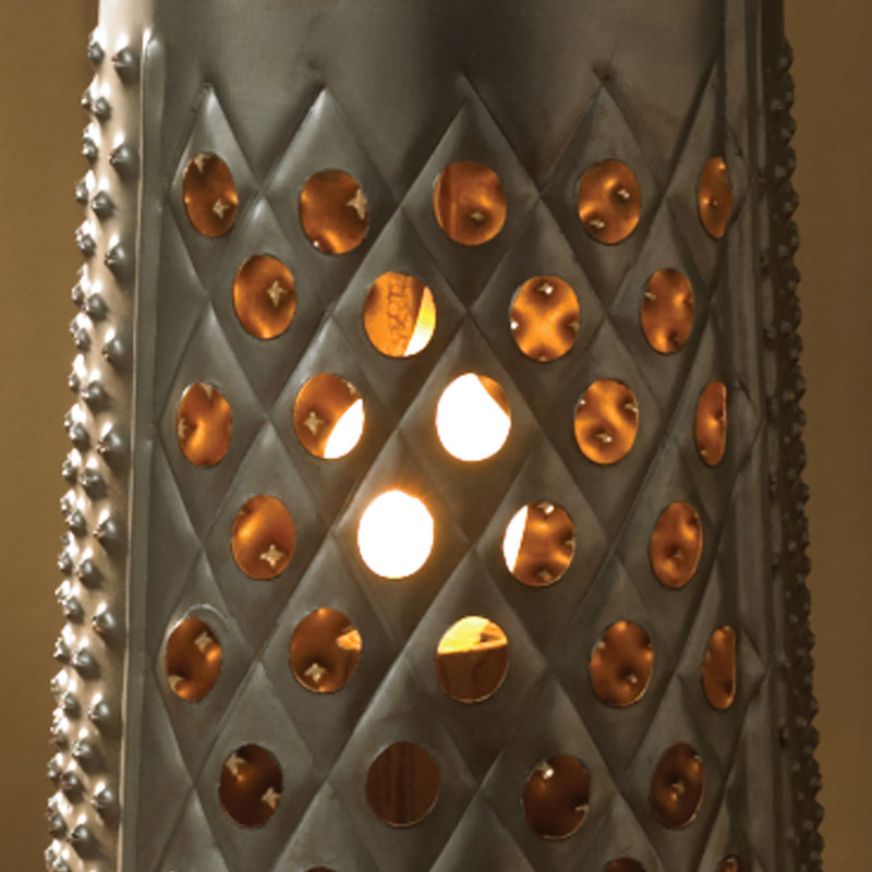 Jaheen Metal Table Lamp