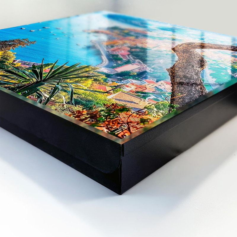 Decorative key box for wall, Opens to the right, 30x30x5, Black, The colorful coast of the bay, 