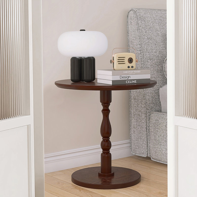Table d'appoint ronde 23 po brun noyer, table d'appoint moderne et polyvalente pour petits espaces avec pieds en bois massif