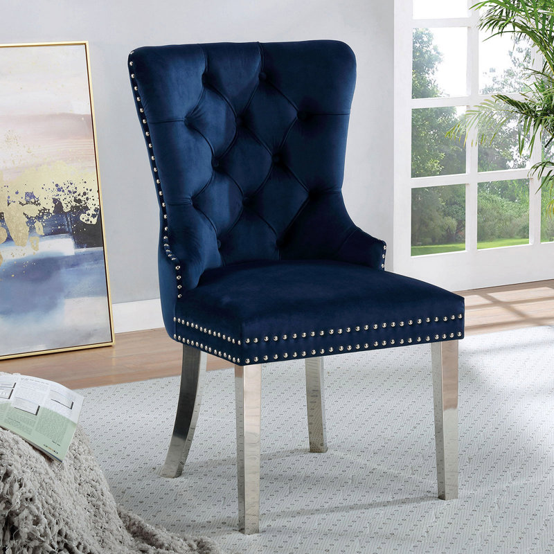 De 2 chaises de salle à manger avec dossier à oreilles, bleu, dossier à boutons, 2 chaises à oreilles et somptueuses