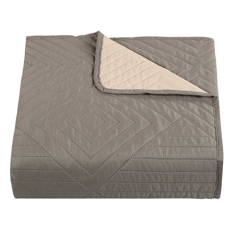 Mileydi Throw Blanket