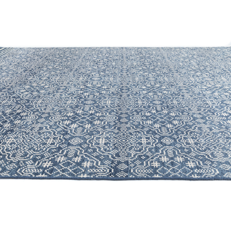 Bovina Geometric Area Rug in Navy/White, Rectangle 7'6" x 9'6"
