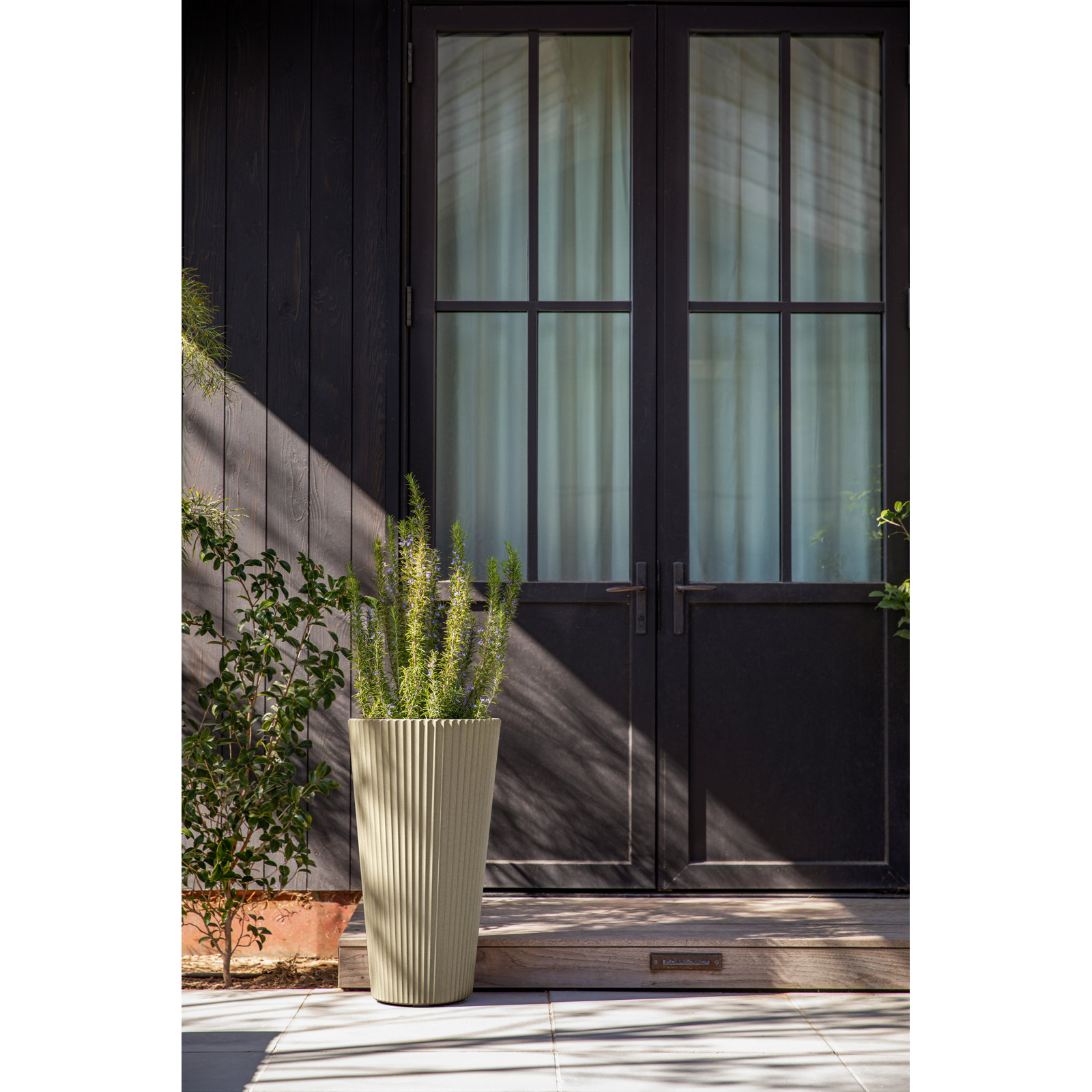 Demi 26.25" H Plastic-Stone Indoor / Outdoor Planter, 1, Gray