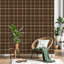 Papier peint auto-adhésif à carreaux brun avec motif tartan classique à carreaux brun-133671508
