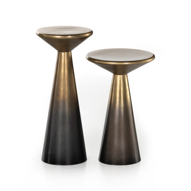 Ensemble de tables gigognes Andromedae