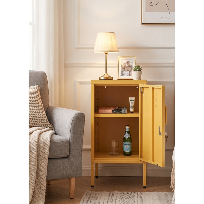 Une armoire de rangement en métal multifonctionnelle d'une hauteur de 27,17 pouces, Yellow
