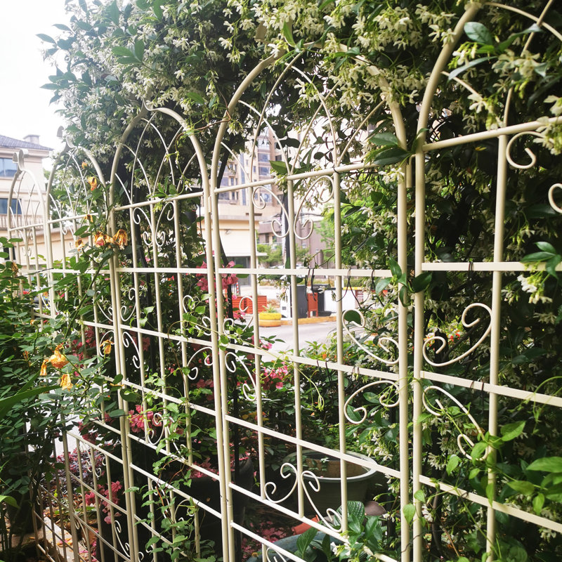 Paquet de 4 treillis de jardin en métal 86,7 po x 19,7 po - Treillis galvanisé antirouille pour plantes grimpantes, support de fleurs d'extérieur extensible