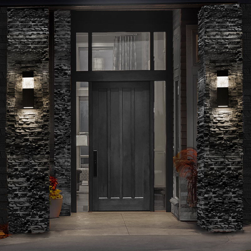 Monarch 1 - Light LED Outdoor Flush Mount, 18" H x 4" W x 5.5" D, 22W