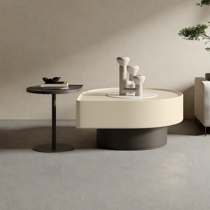 Table basse légère et luxueuse