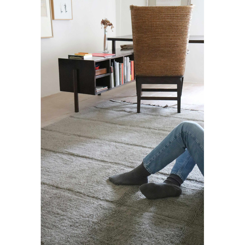 Sheep of the World Handmade Wool Area Rug, Runner 2'7" x 7'6"
