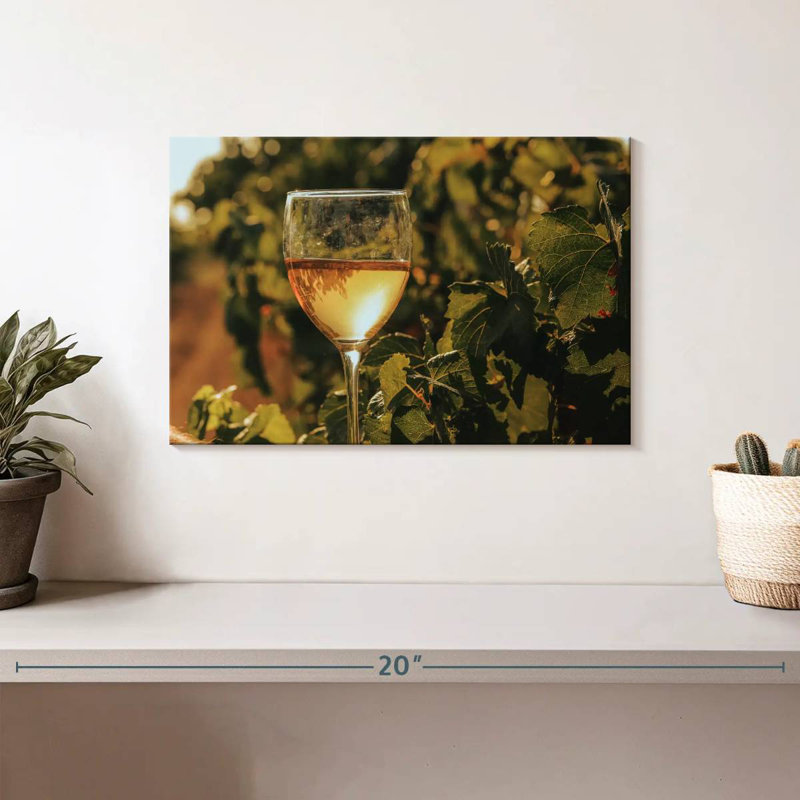 Vin blanc Yarlin Vineyard, H 8 po x l 12 po