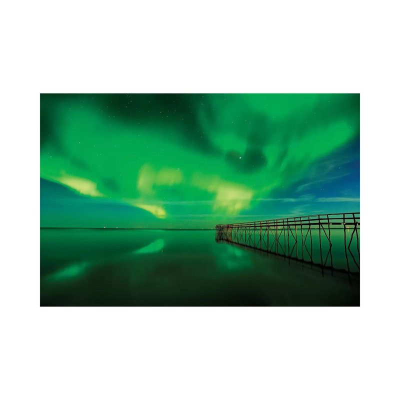 Canada, Manitoba, Winnipeg. «Northern Lights Reflection in Lake Winnipeg» par Jaynes Gallery - impression sur toile tendue