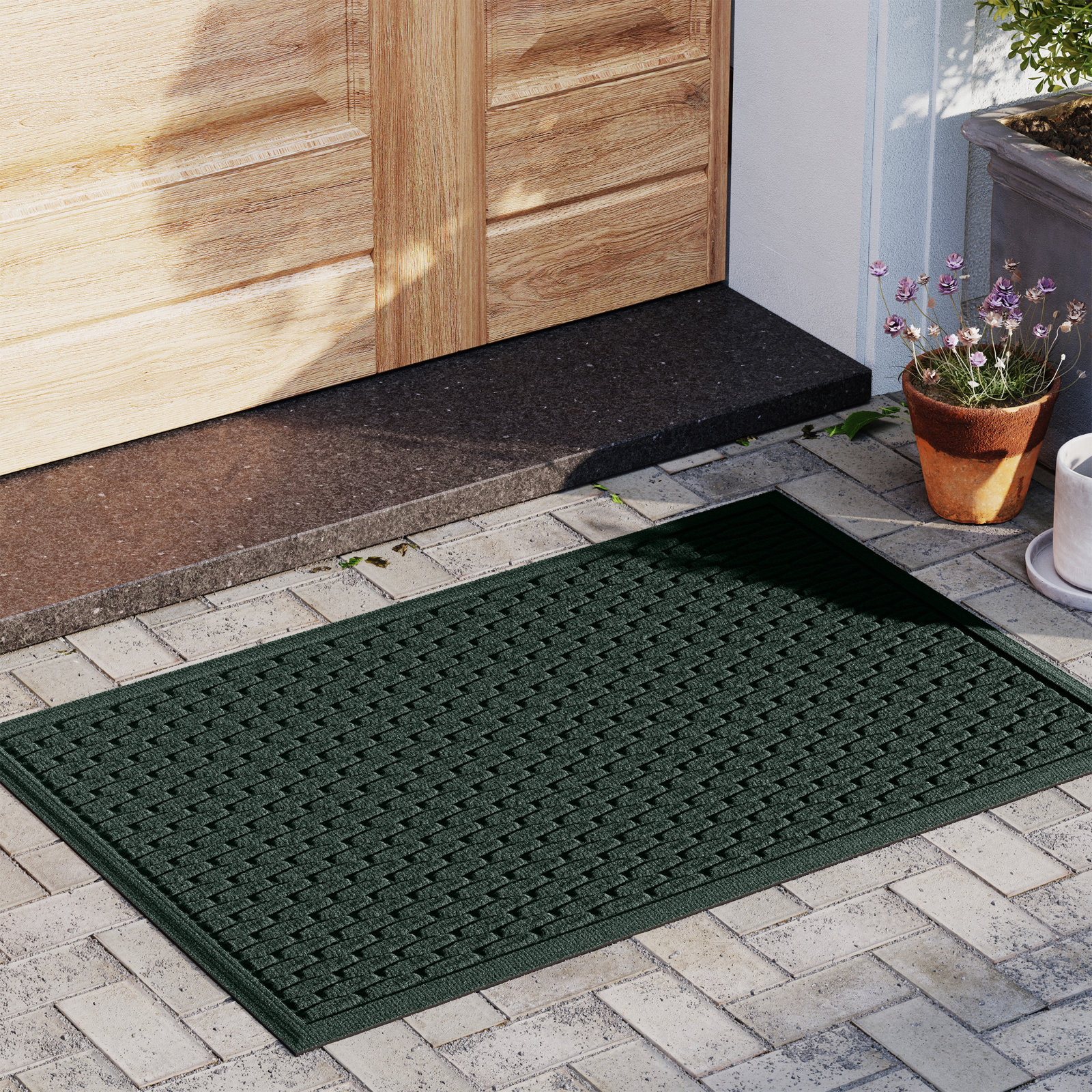 WaterHog Hamption 23 in. x 35 in. Indoor Outdoor Door Mat, Green