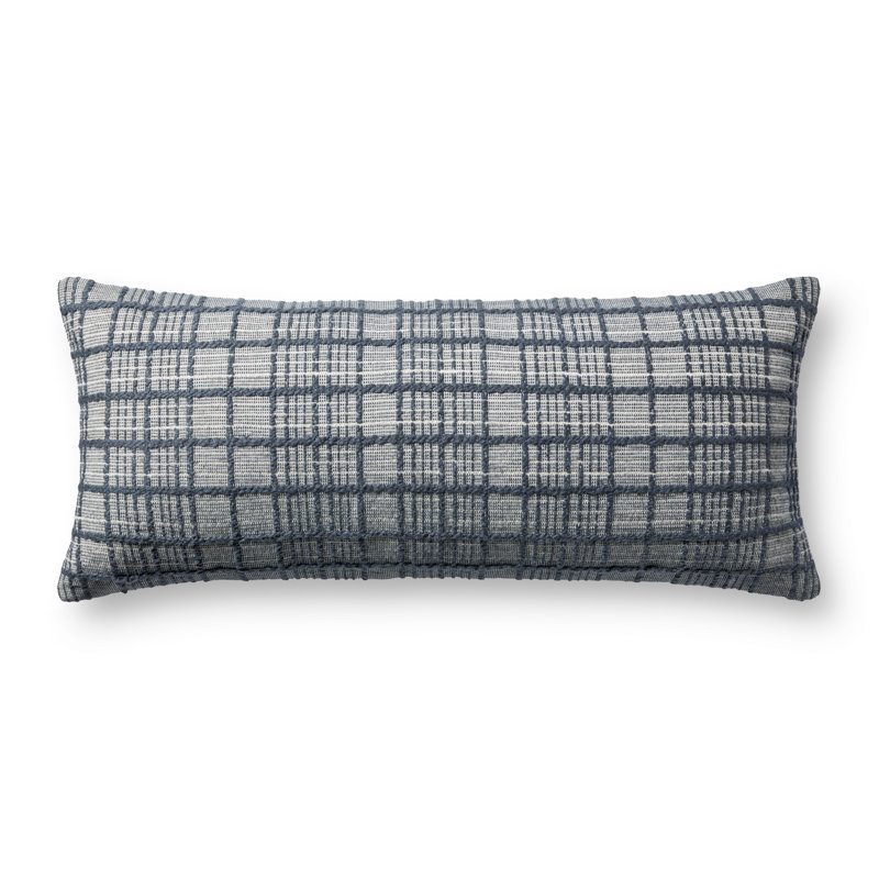Coussin Magnolia Home par Joanna Gaines x Loloi Liv, H 35 po x l 13 po, polyester, Bleu marine